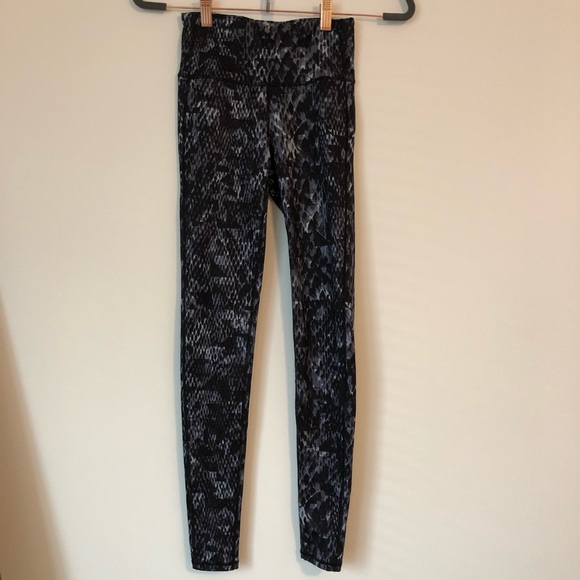 Athleta High Waisted Tights - Picture 4 of 5